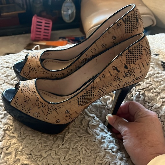 Pour La Victoire high heels. - Picture 2 of 6